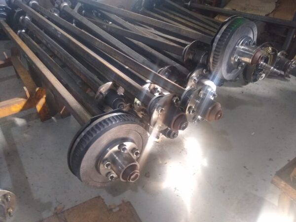 Puntas de Eje con Frenos Eléctricos para 1000 Kg. - Image 2